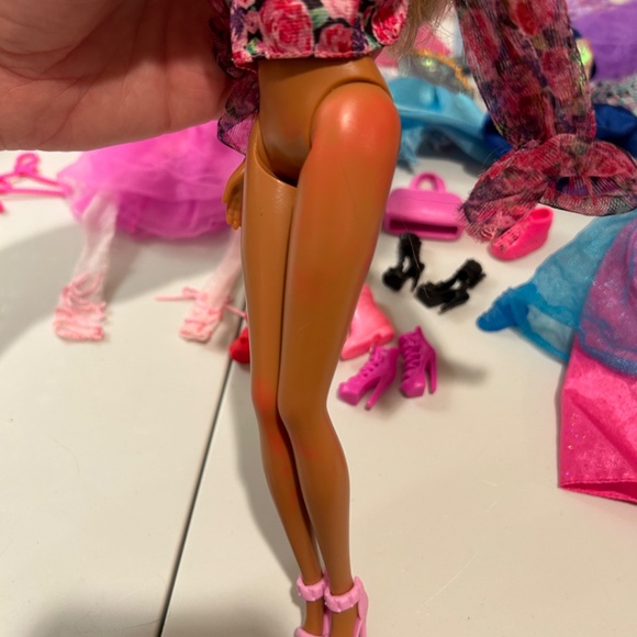 Jewel Girl and Cali Girl Barbie Lot - Picture 8 of 16